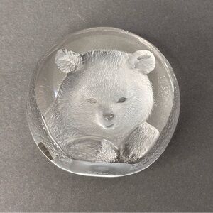 Mats Jonasson Sweden Crystal Engraved Bear Signed & Numbered Paperweight